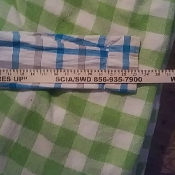 XL BUTTON UP LONGSLEEVE FLANNEL - Picture 5 of 6